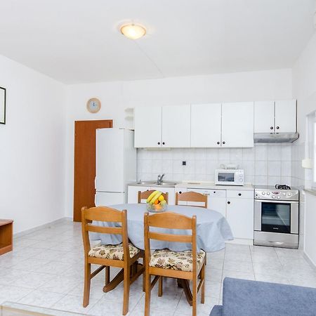 Apartments And Rooms Iva Trogir Luaran gambar