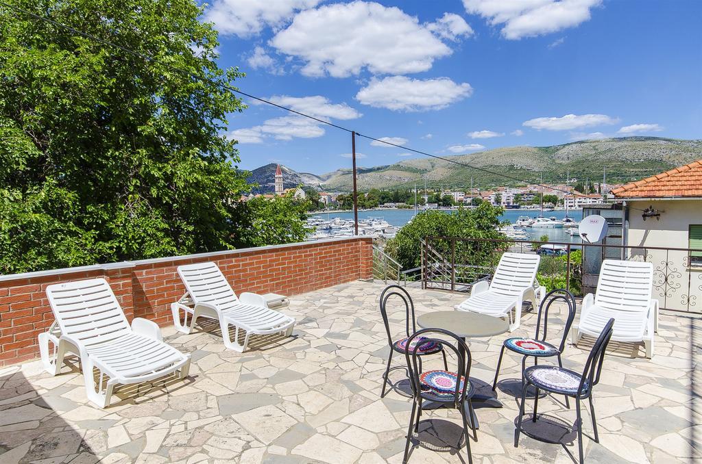 Apartments And Rooms Iva Trogir Luaran gambar