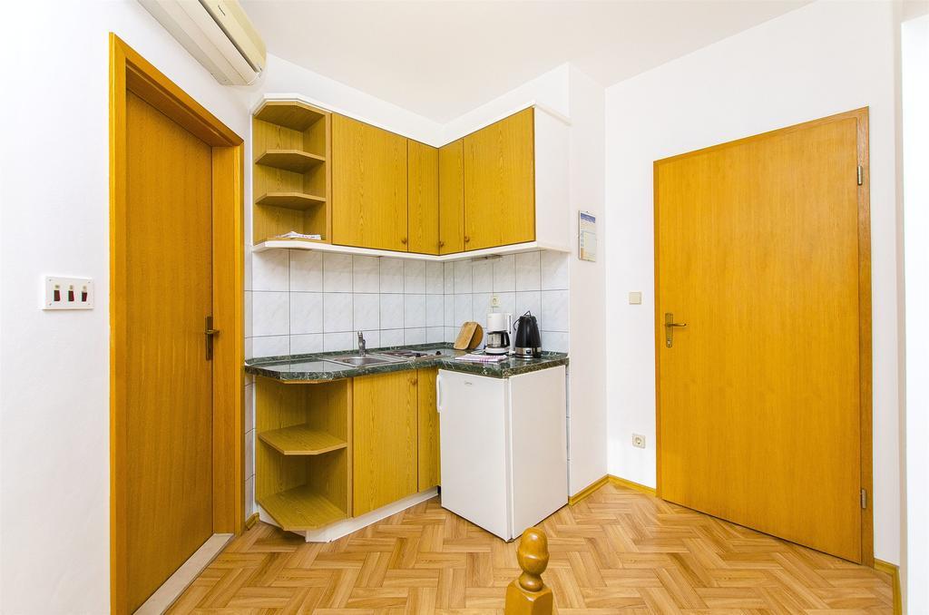 Apartments And Rooms Iva Trogir Luaran gambar