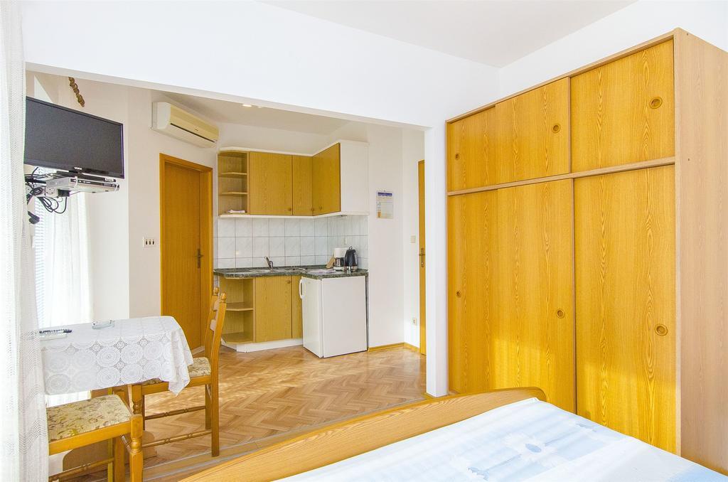 Apartments And Rooms Iva Trogir Luaran gambar