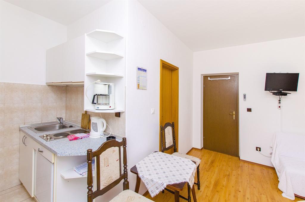 Apartments And Rooms Iva Trogir Luaran gambar