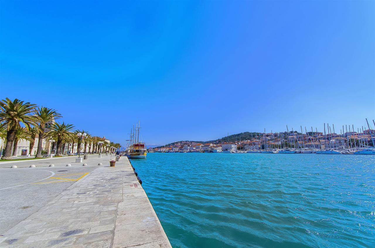 Apartments And Rooms Iva Trogir Luaran gambar