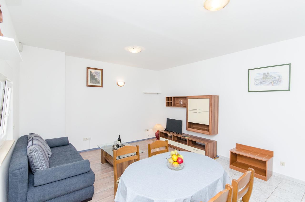 Apartments And Rooms Iva Trogir Luaran gambar