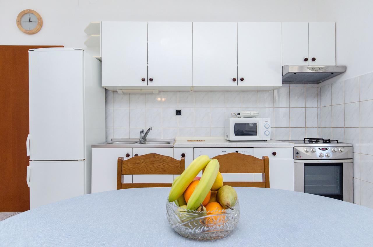 Apartments And Rooms Iva Trogir Luaran gambar